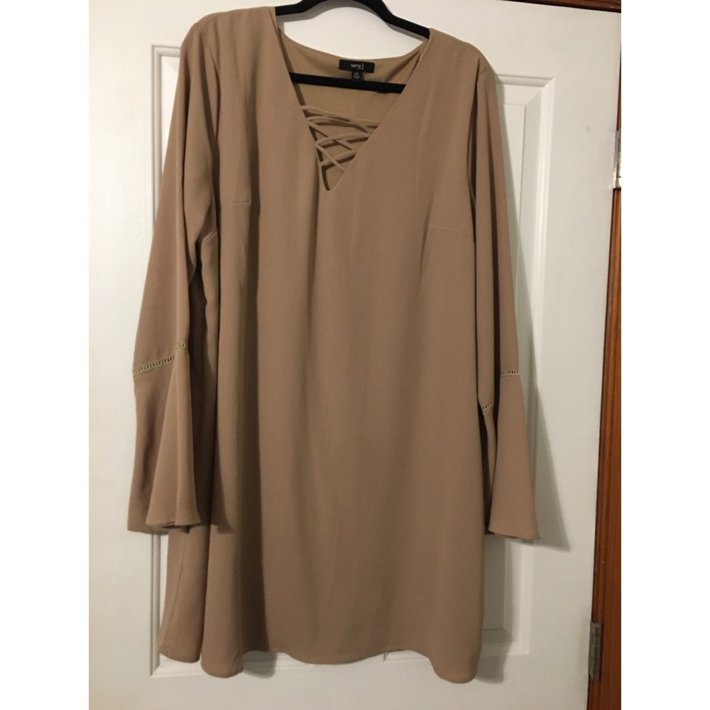 NWOT Very J Dress